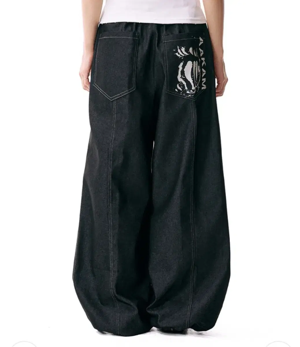Aakam Knee Pin-tuck Printed Denim Pants | 브랜드 중고거래 플랫폼
